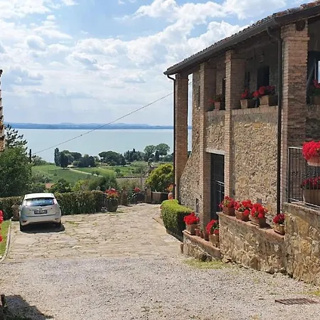 Casale Sul Trasimeno *