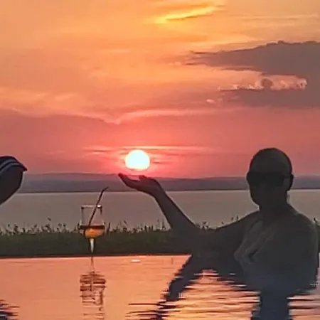 Casale Sul Trasimeno Kır Evi *